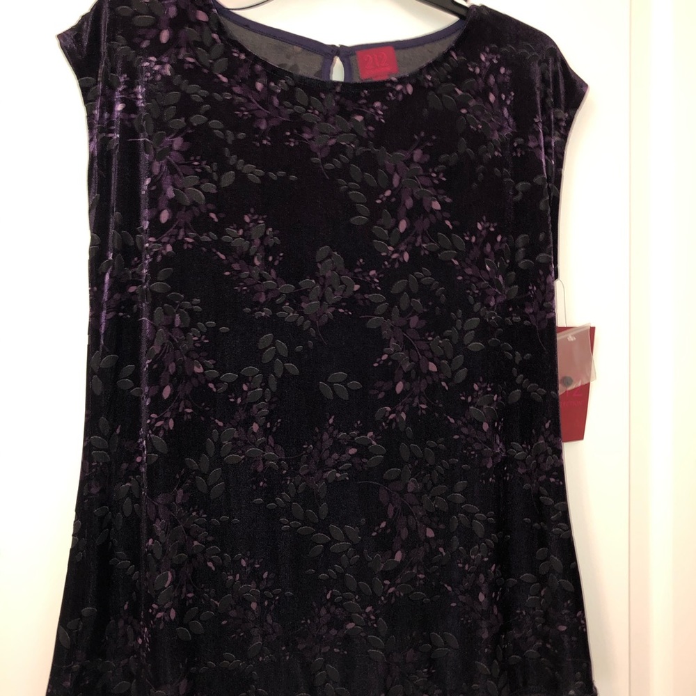 **NEW** 212 Collection Women’s Top Size Medium